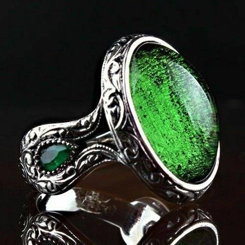 Drop Design 925 Sterling Silver Emerald Stone Mens Ring