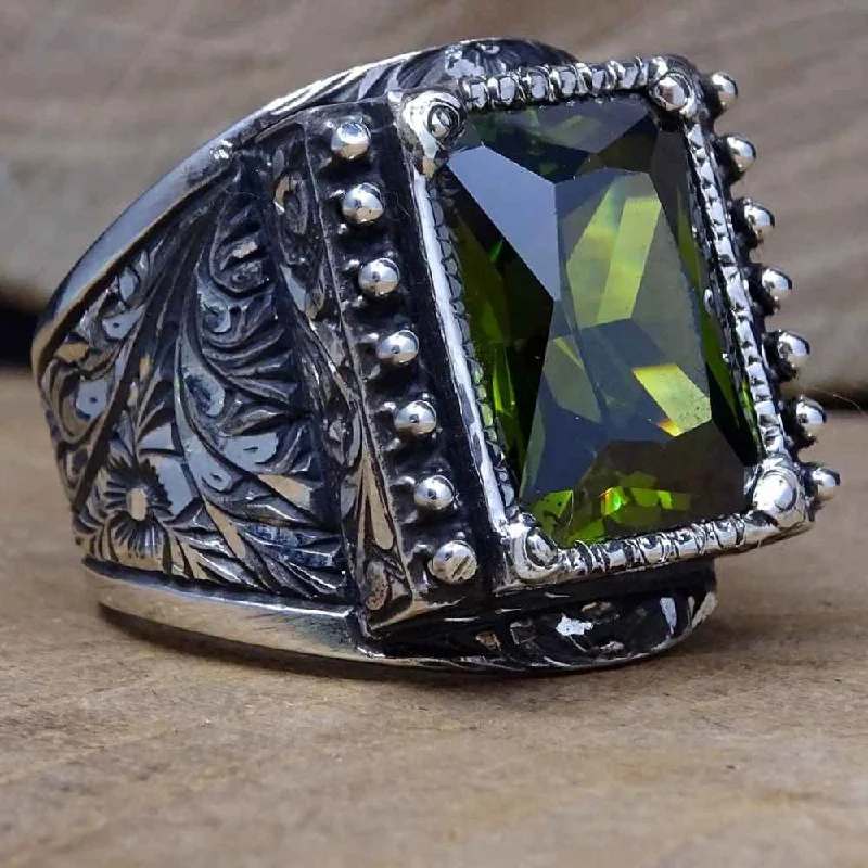 Hand Engraved Luxury 925 Sterling Silver Peridot Mens Ring