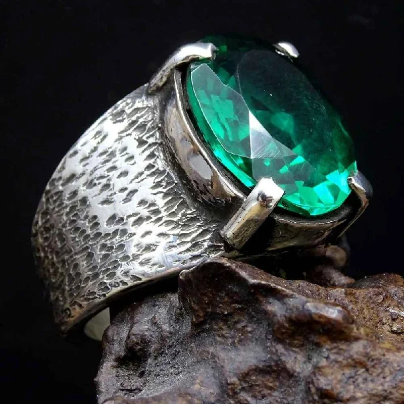 Natural Emerald Excellent Cut 925 Sterling Silver Handmade Mens Ring