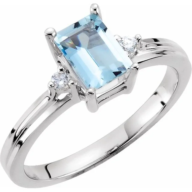 14k White Gold Aquamarine and Diamond Ring