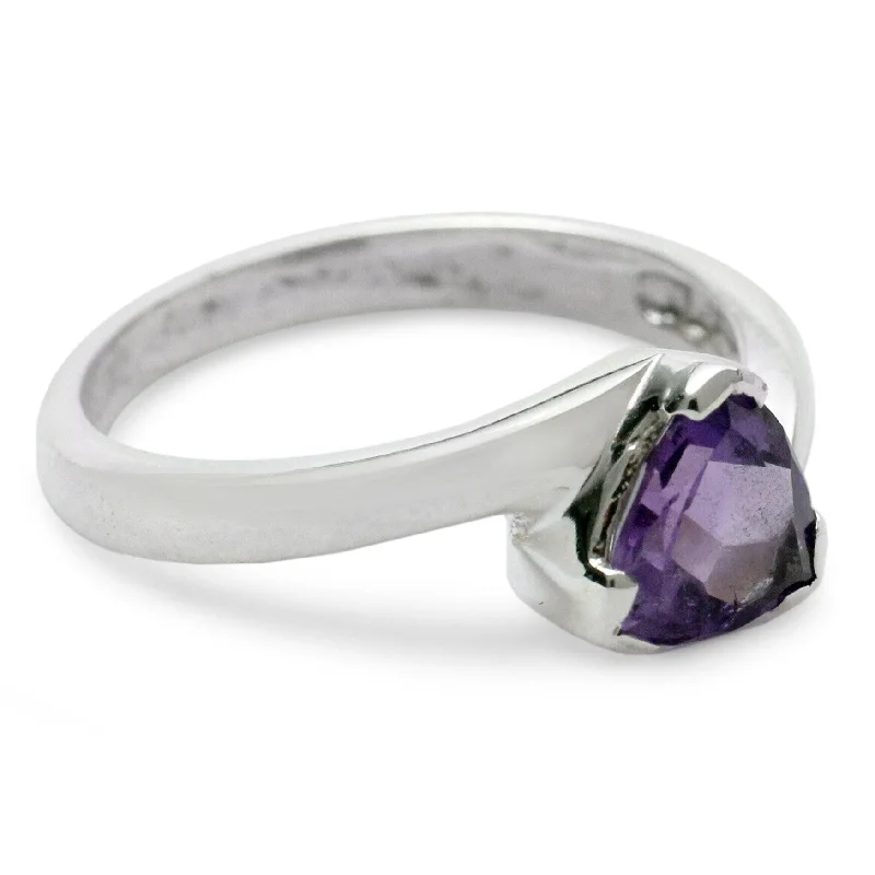 Handmade Sterling Silver 'Scintillating Jaipur' Amethyst Ring (India)