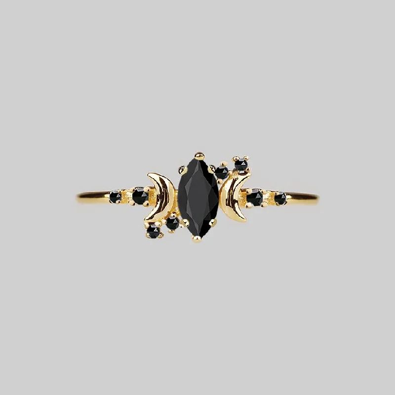 MOONDANCE. Black Spinel Gold Ring