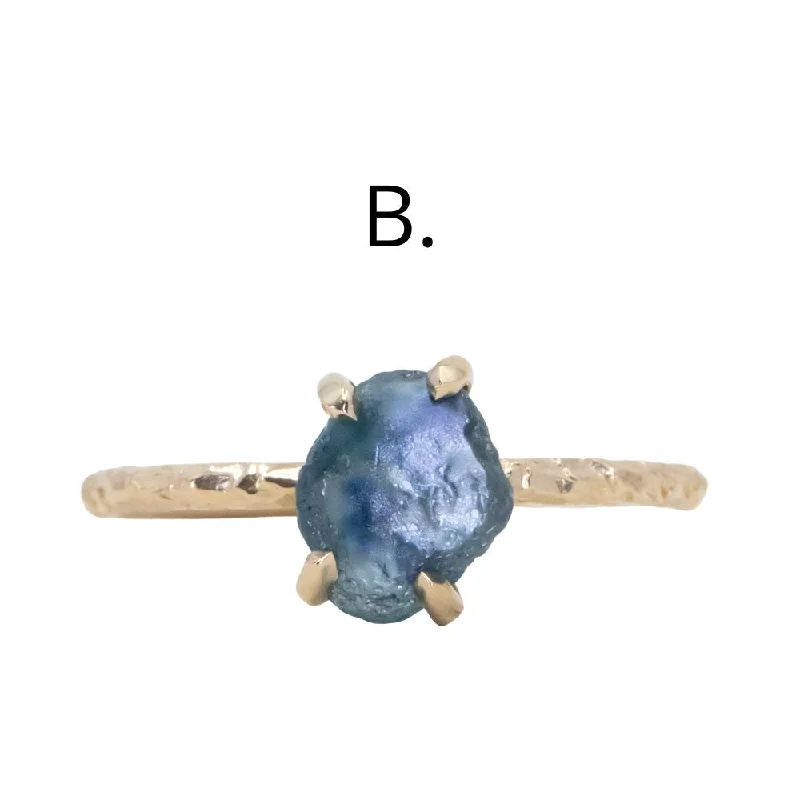 B. 1.61ct Denim Blue in 14k Yellow Gold