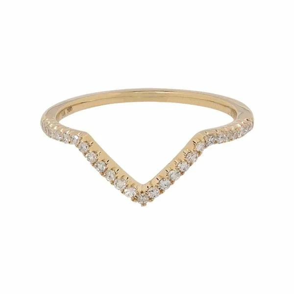 Diamonds Chevron Ring